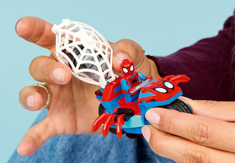 Spidey pe motocicletă vs. Rhino